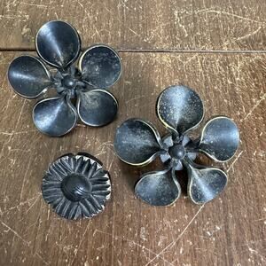 Antique Bakelite??‎ Set of 3 Flower Floral Shoe Pin Decorative Ornaments